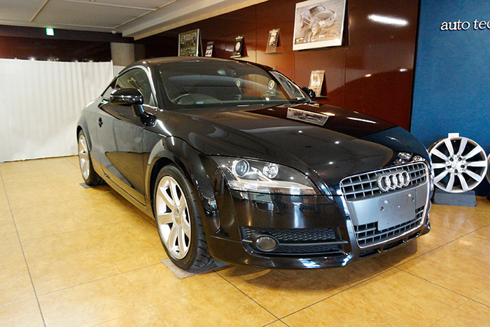 AUDI TT クーペ 1.8 TFSI